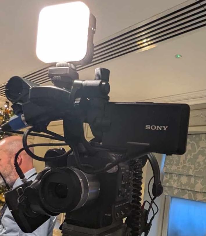 NEEWER RGB61 Magnetic Cold Shoe RGB Video Light - NEEWER – NEEWER.CA